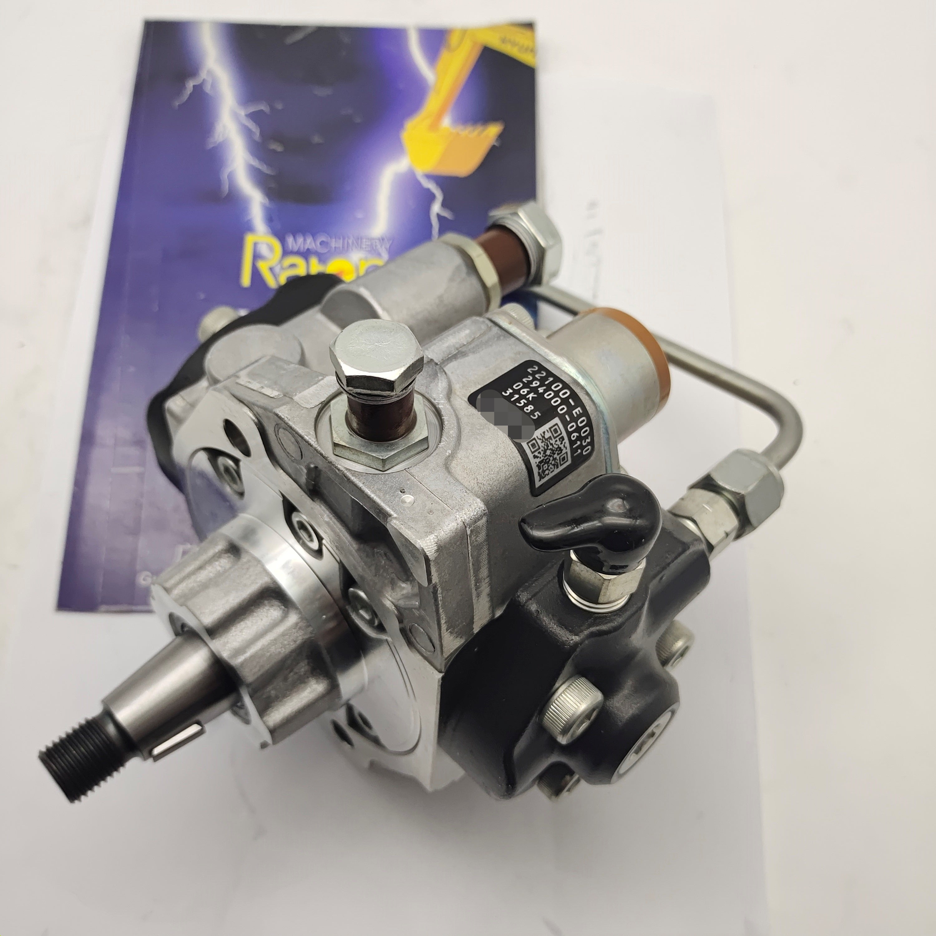 SK200-8 J05E FUEL INJECTION PUMP