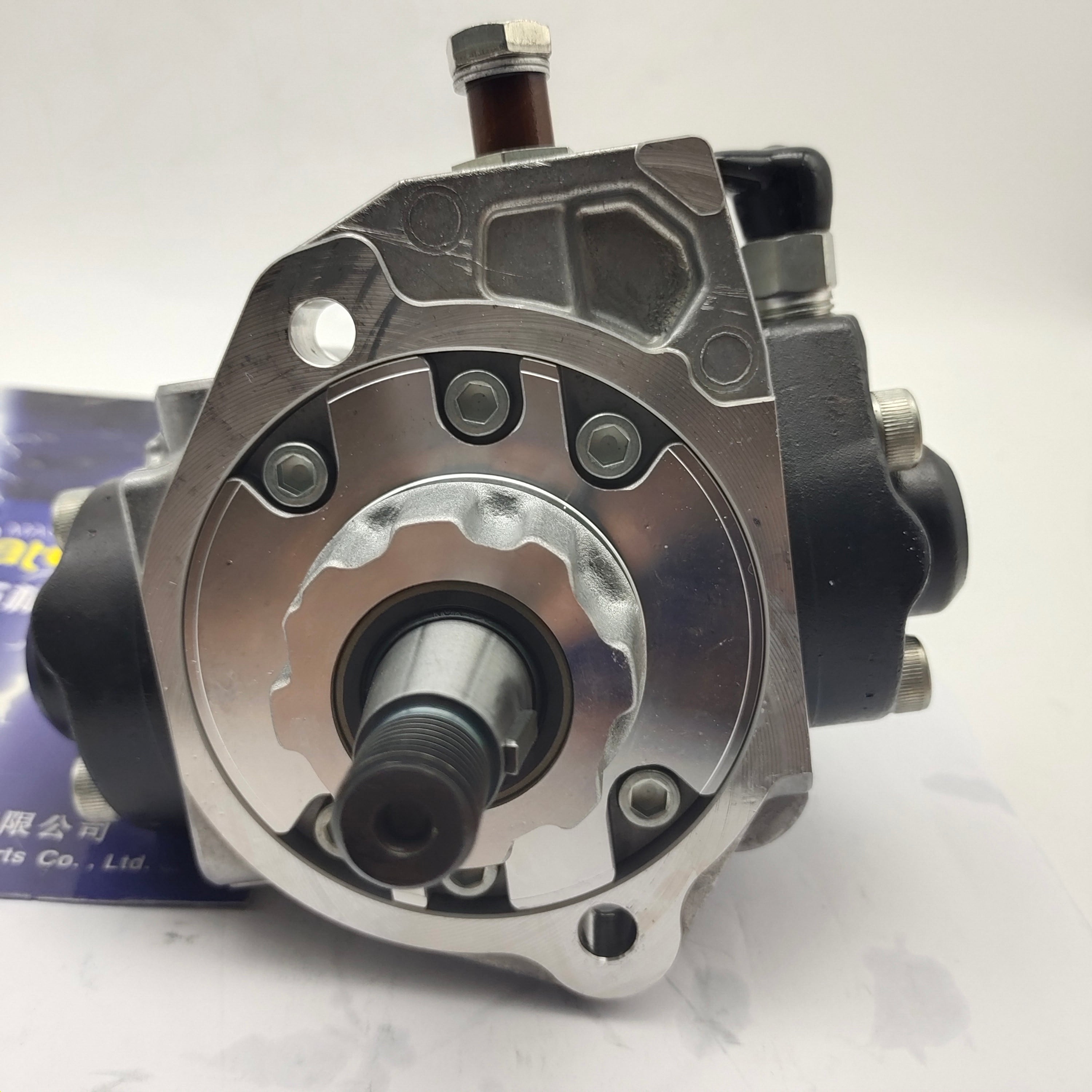 SK200-8 J05E FUEL INJECTION PUMP